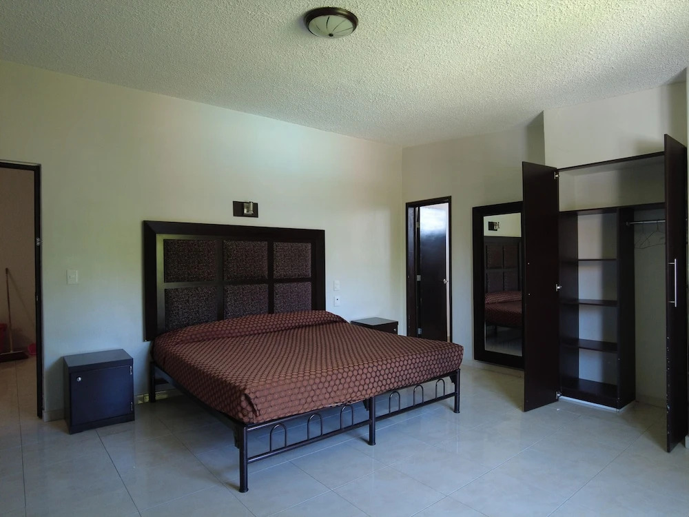 Hotel O Puente