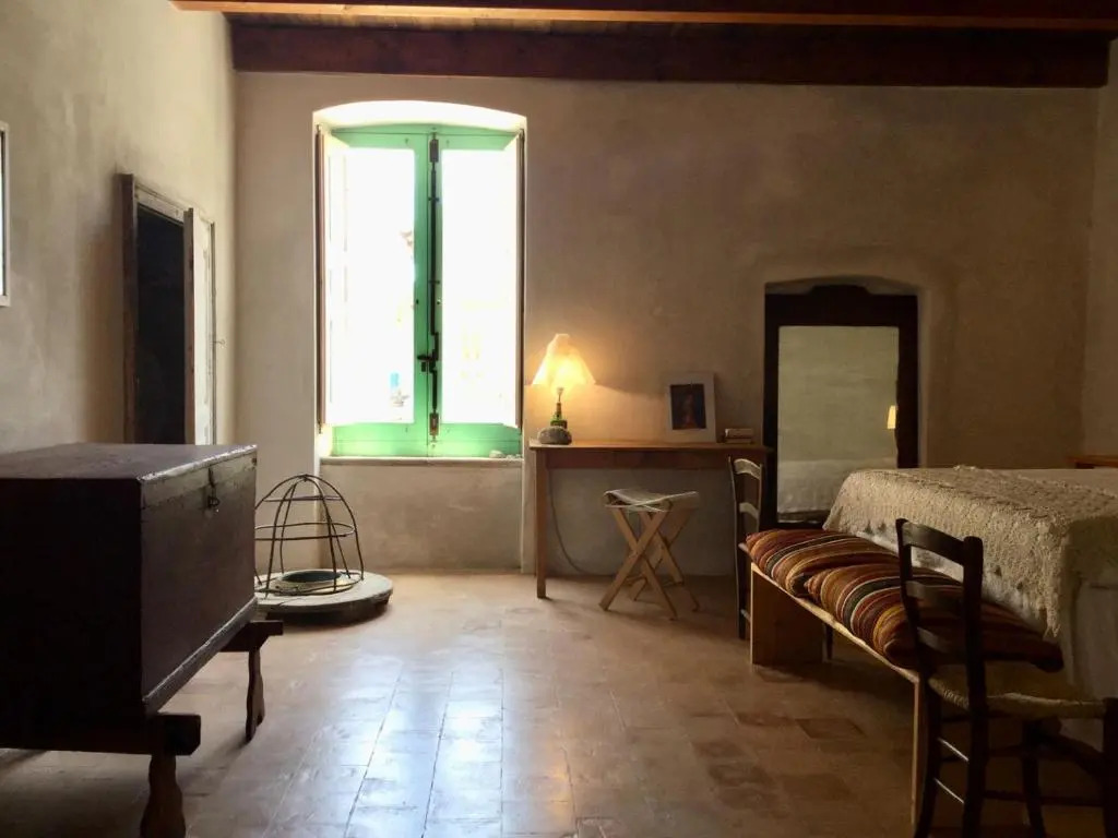 BORGO PETELIA, Casa Centro, Antica abitazione calabrese con giardino, ristrutturata