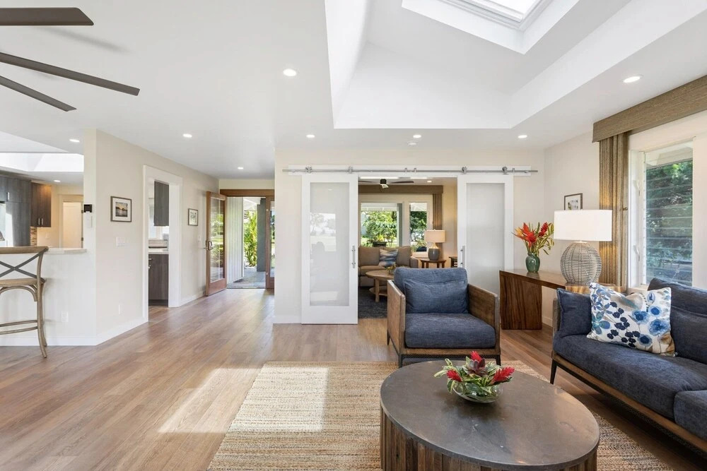 Kapiolani - As Seen On Hgtv 3 Bedroom Home by RedAwning