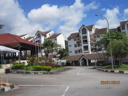Selesa Hillhomes Cosy House