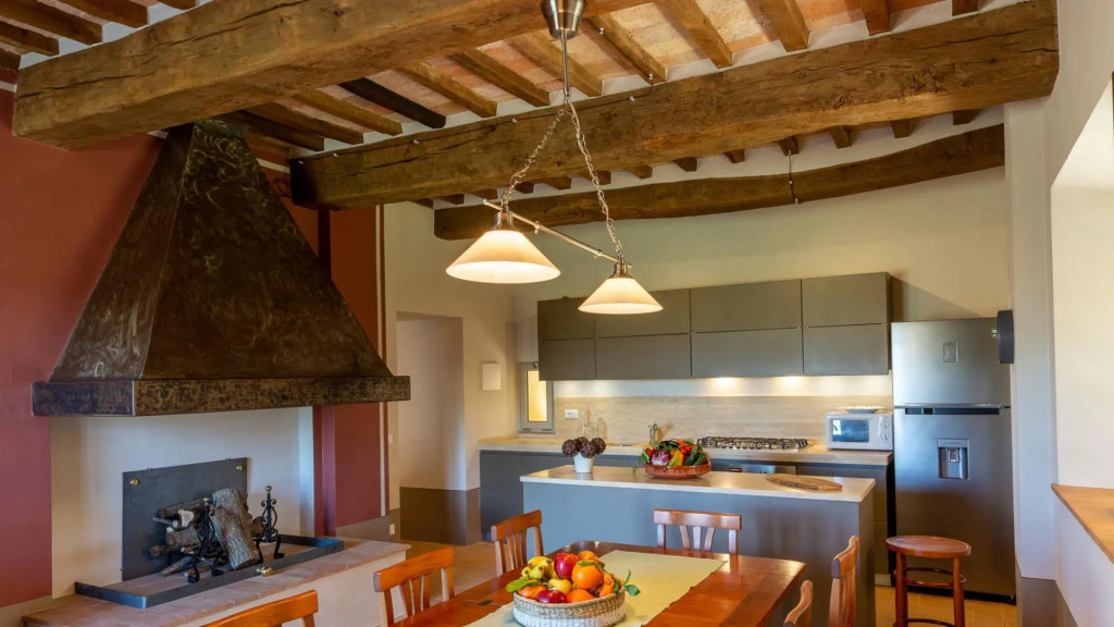 Thermal water and relaxation in Val D'Orcia-Podere La Piscina
