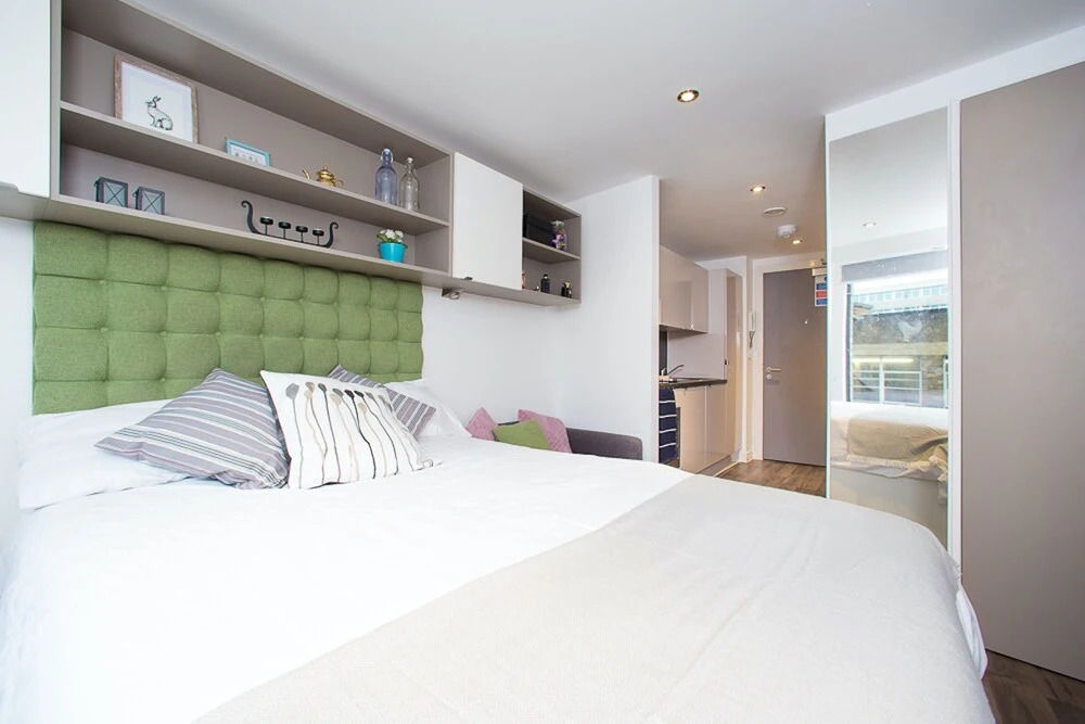 Modern Studios, LEICESTER - SK