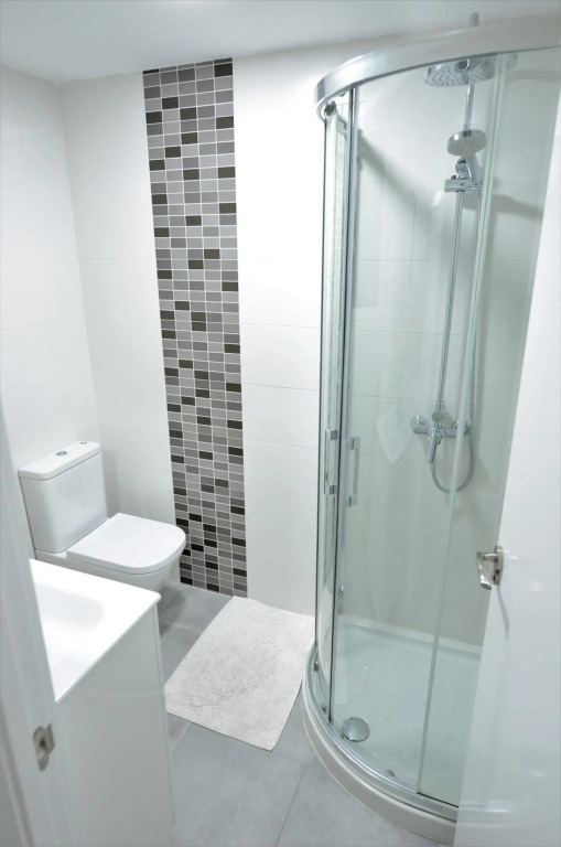 Attractive City Center Apartment