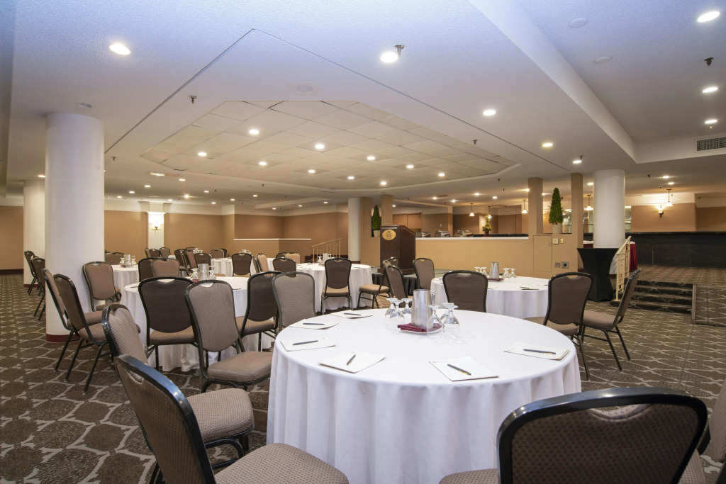 Sandman Signature Edmonton Downtown Hotel