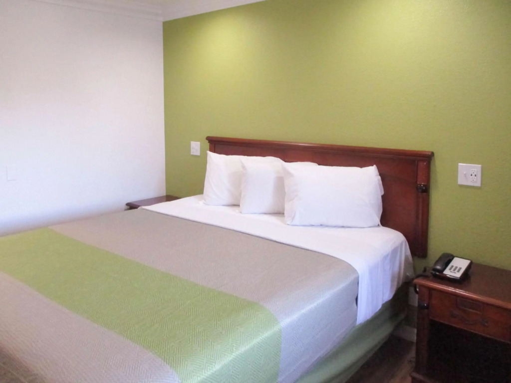 Motel 6-Fresno, CA