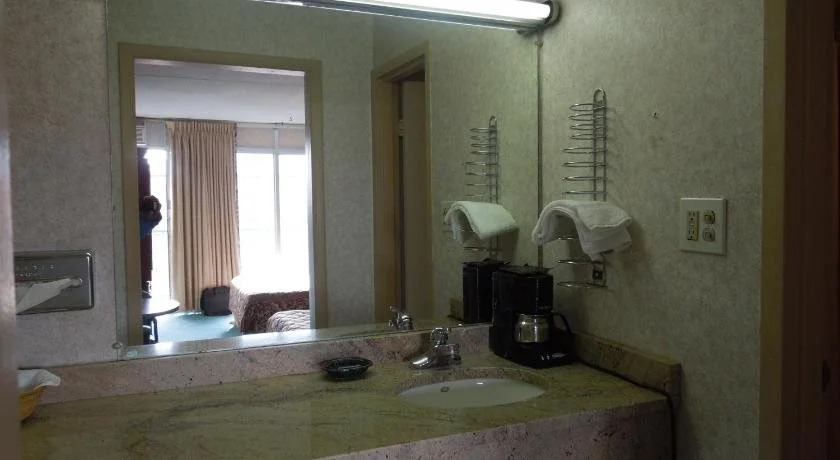 Central Plaza Hotel