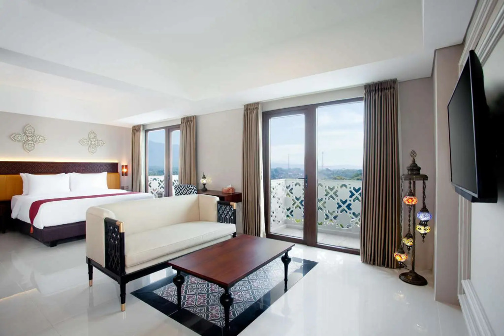 Alhambra Hotel & Convention, BW Signature Collection