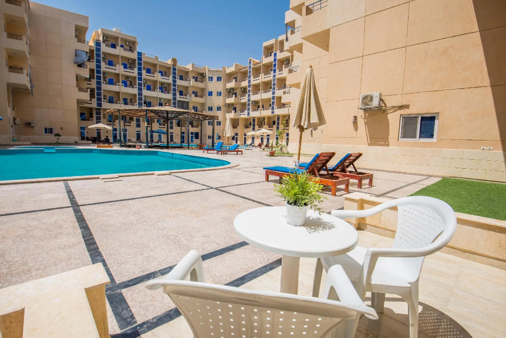 Poolside ★ Kitchenette ★ Washing Machine ★ Patio