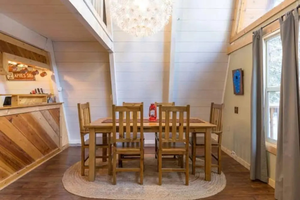 Stylish Modified A frame with Hot Tub sleeps 6!
