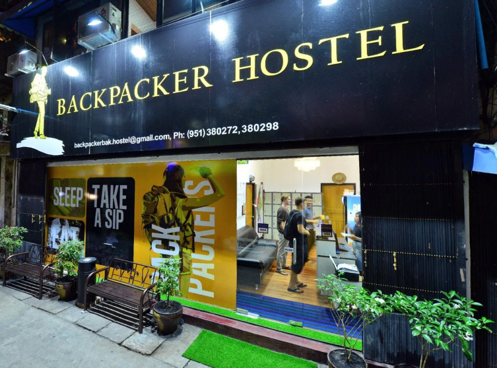Backpacker Hostel - Adults Only