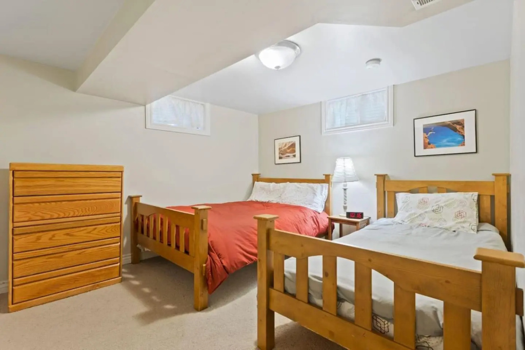 5 Bedroom Perfect Location to see the City and Ski Resorts