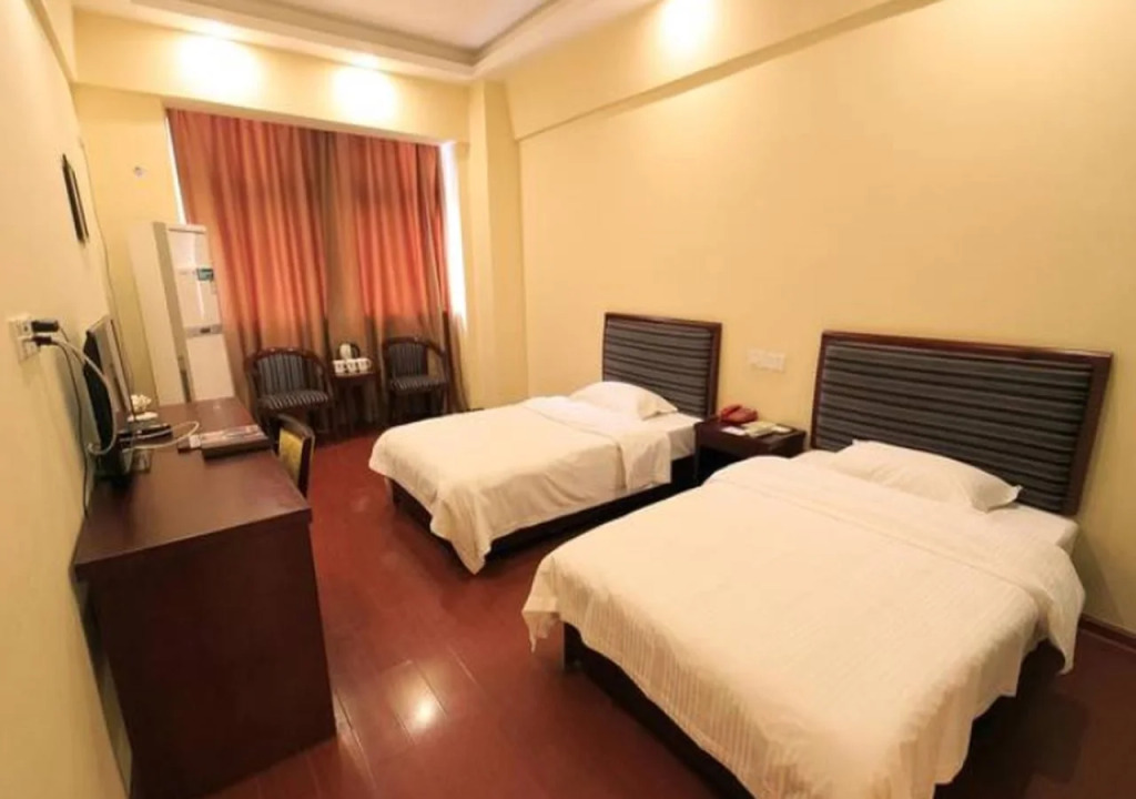 GreenTree Inn Guangxi Liuzhou Railway Station Hongguang Road Express Hotel