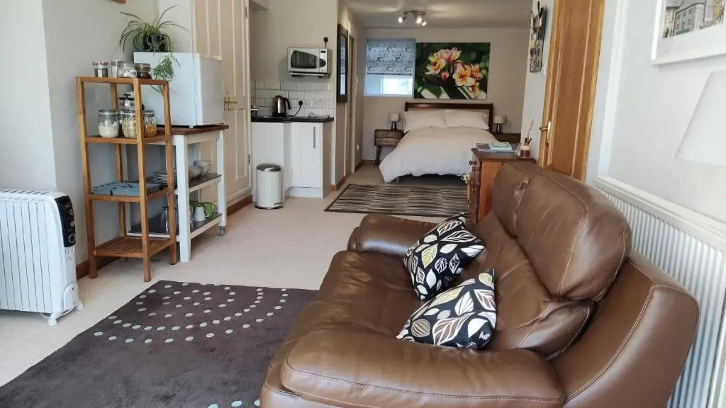 Wood Bank Studio Apartment