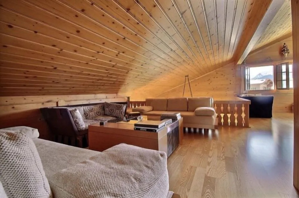 Chalet Soldanella 10 guests Gstaad
