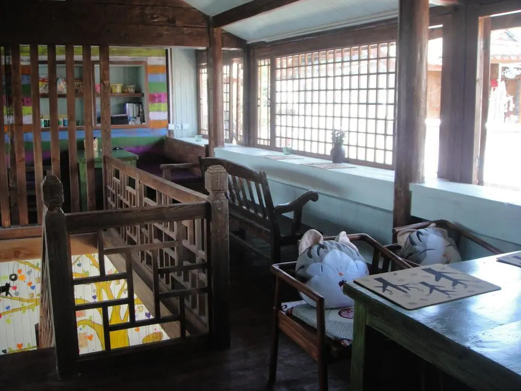 Blossom Hill Inn - Joyland