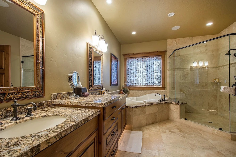 Blacktail Lodge - Five Bedroom Home