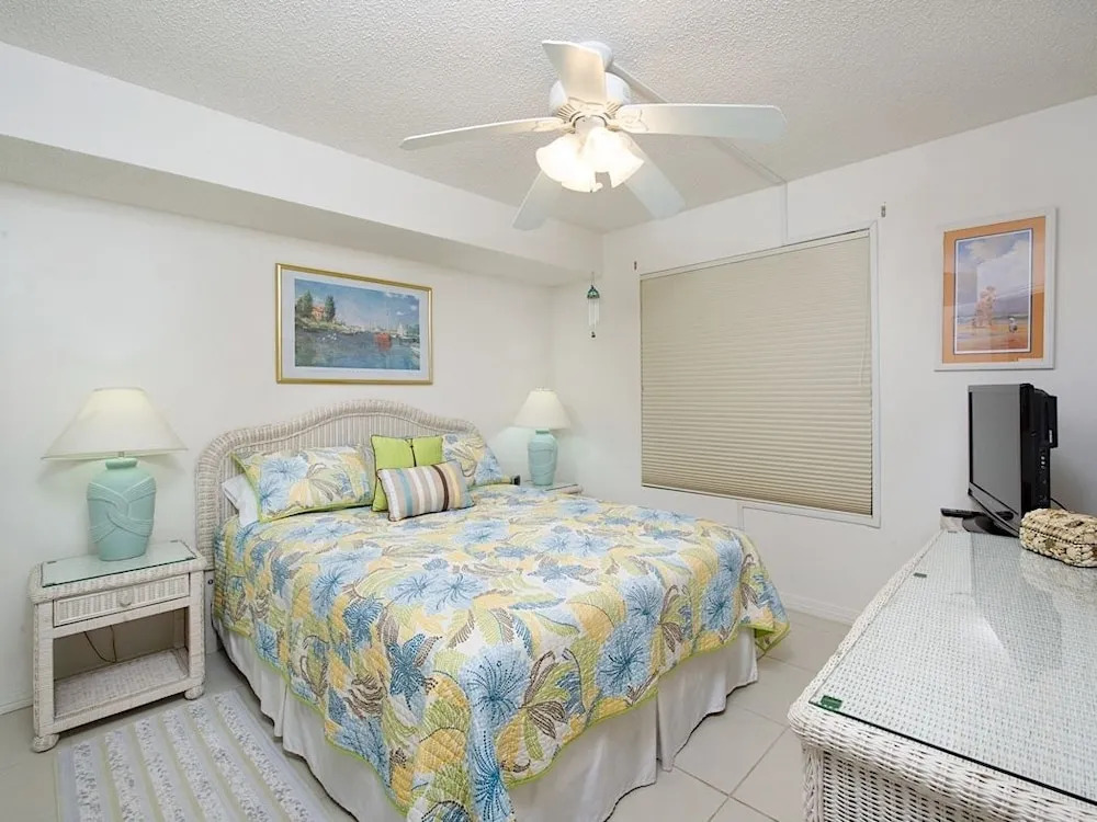 Plantation Palms Condo #205 - 1 Br condo by RedAwning