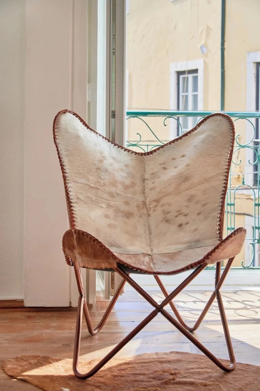 Idyllic Light-Filled Alfama Apt, By Timecooler