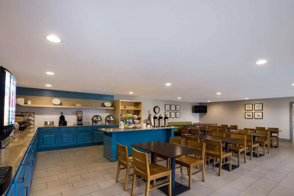 Country Inn & Suites by Radisson, Marion, IL