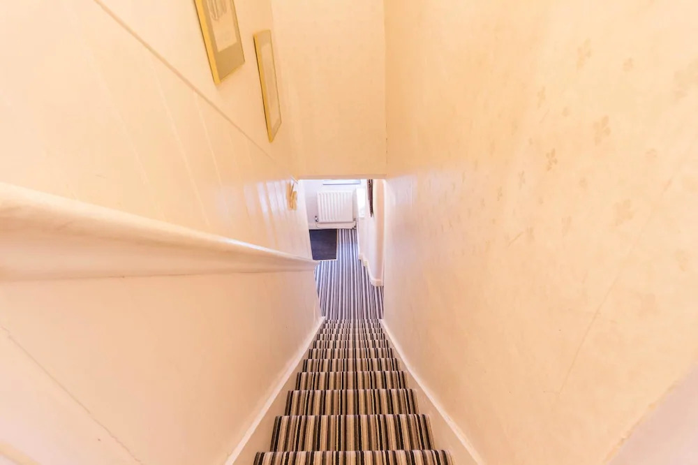 NEW Cosy 2 Bedroom Detached House West Finchley