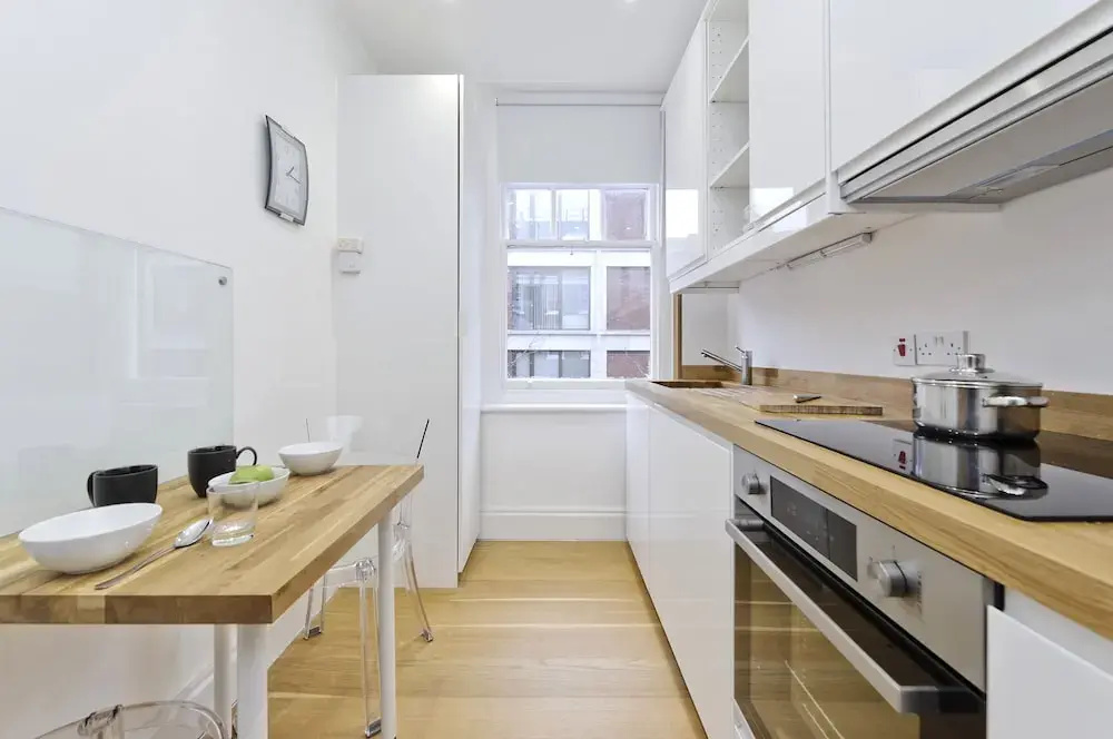 2 BDR plus Spacious Lounge Executive Delightful Apartments at Desirable Locations in Kensington and Chelsea by Ricky & Giustina Collection - W8 SW3 SW5 SW7 SW10 - Fully equipped and perfect for long stays