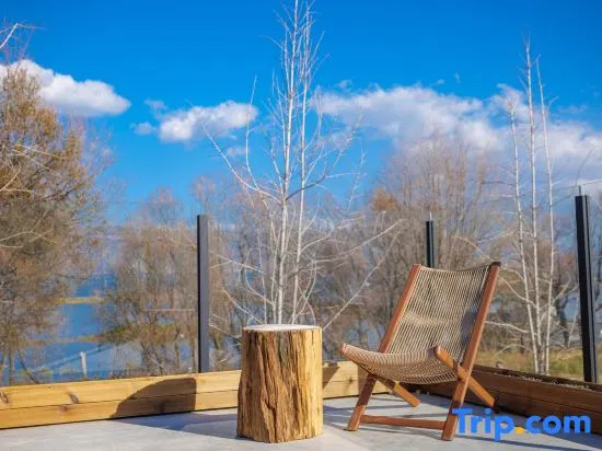 Yiqingling Homestay (Bohai Swan Ecological Corridor)