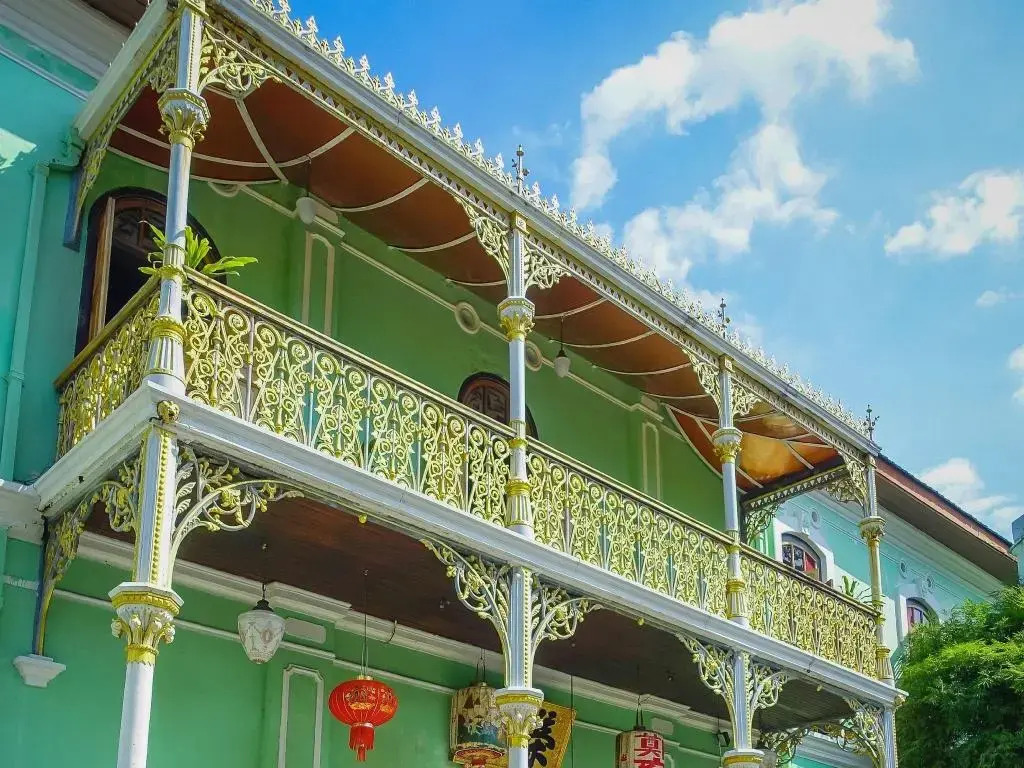 Mansion One by Sky Hive