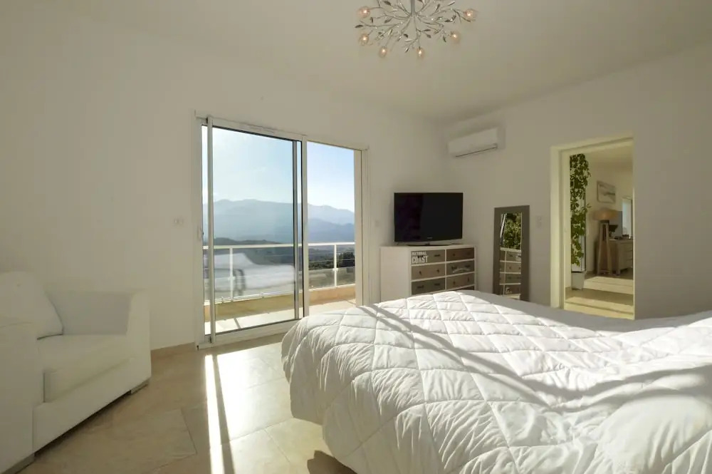 Casa Serena  piscine et vue panoramique