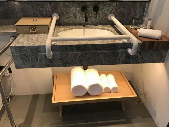 Nanjing Olympic Sports Expo Center UEASY Hotel