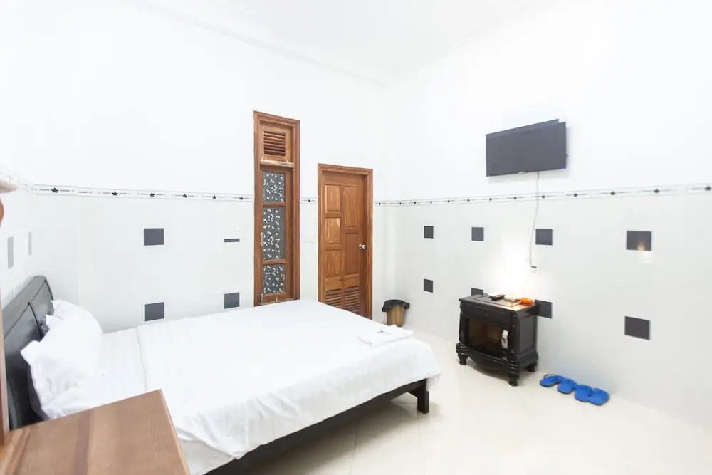Elisa Hotel