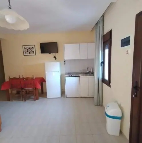 Ta Kalamakia Apartments