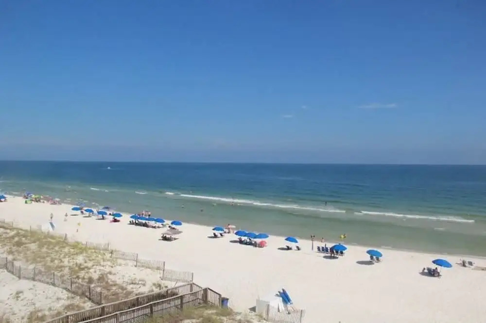 Windrift 410w 2 Bedroom Condo by RedAwning