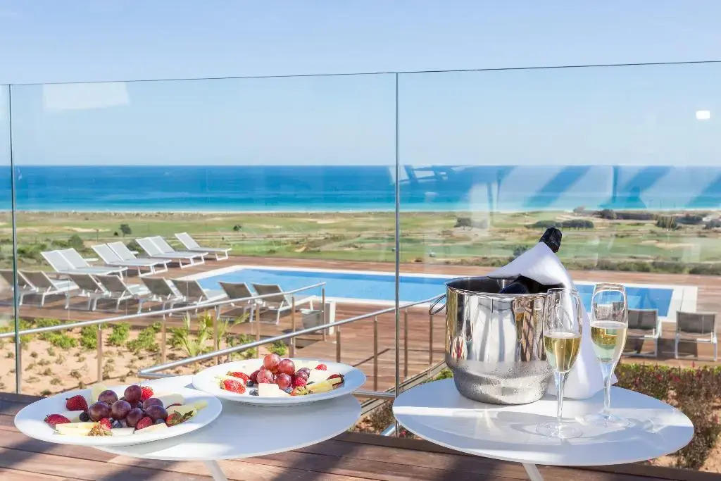 Palmares Beach House Hotel