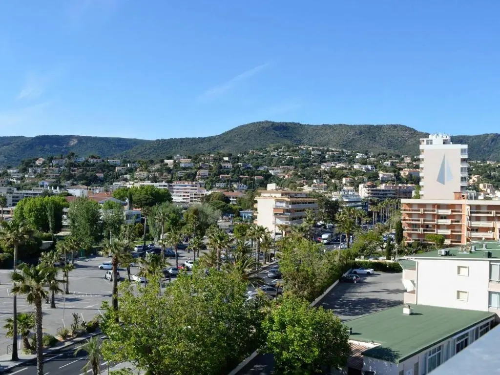 Appartement Le Lavandou, 1 pièce, 2 personnes - FR-1-251-391