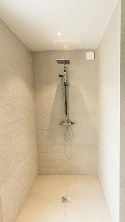 Logis du Parvis ***Face Cathédrale/in front of the Cathedral***