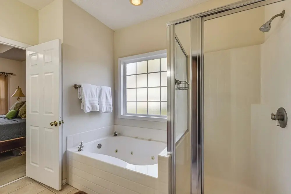 2 Mi to Pinehurst Resort: Spacious Golf Getaway!