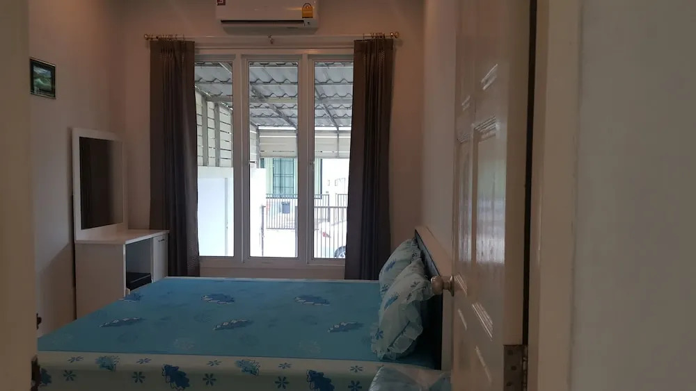Baanpak Soi 102