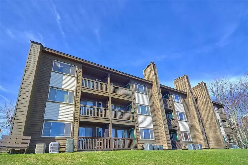 High Chalet 2 Bedroom Home