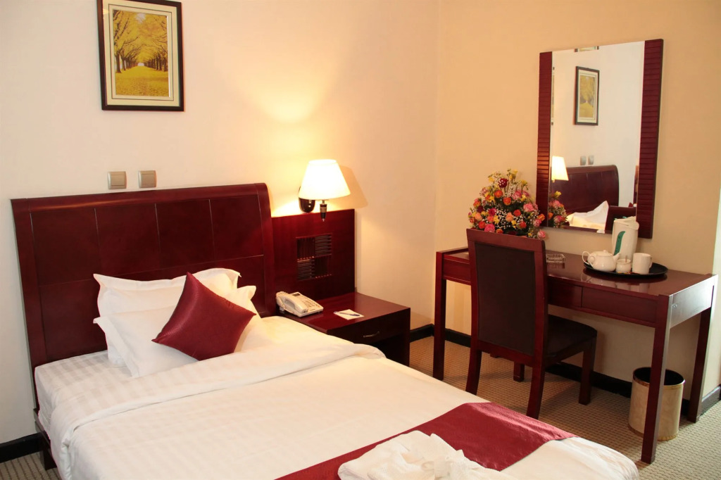 Kaleb Hotel
