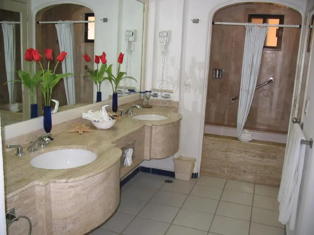1BR Nautical Suite Sleep 4 in Cabo
