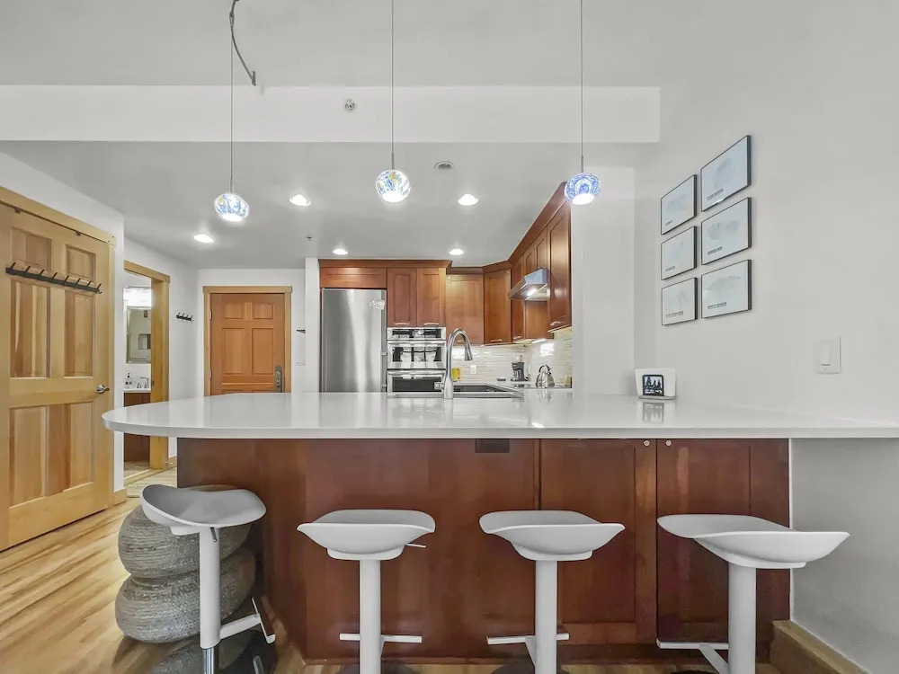 Pp225 Passage Point 1 Bedroom Condo by RedAwning