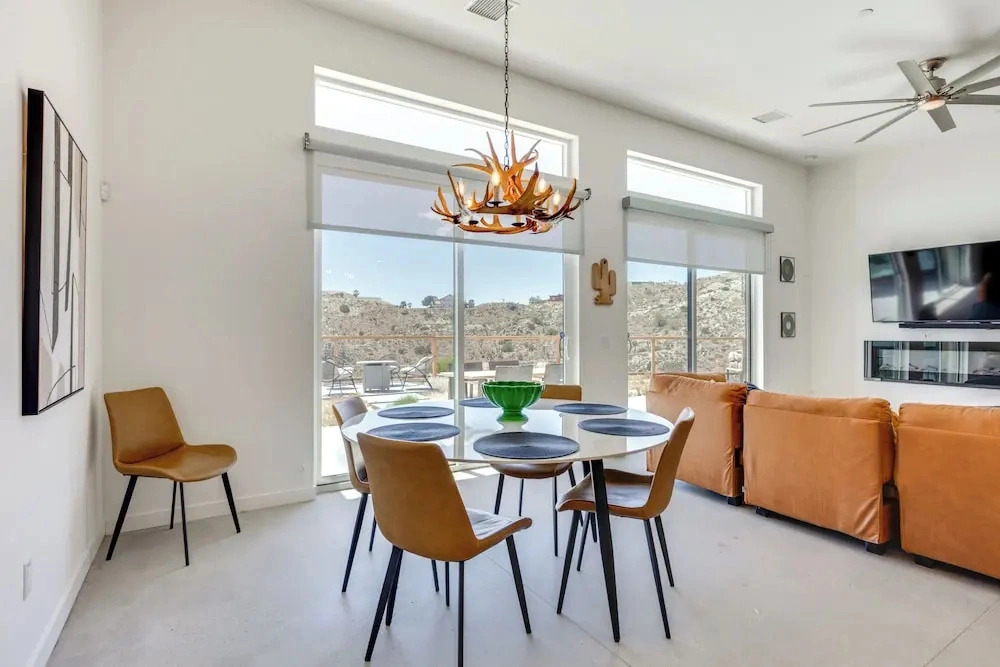 Hot Tub & Views! Contemporary Yucca Valley Retreat