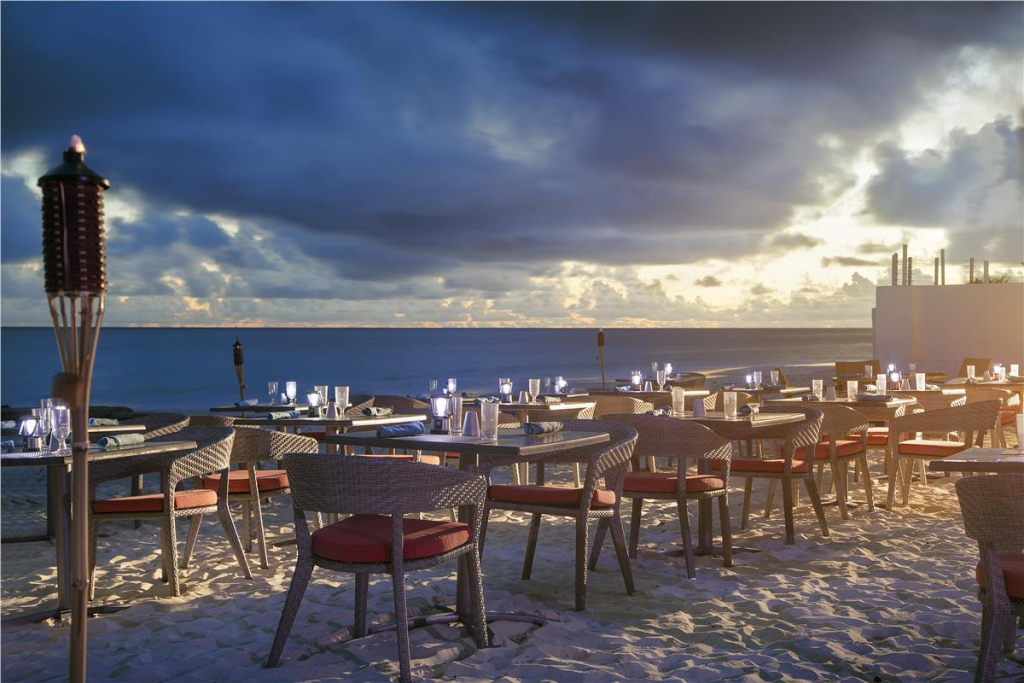 Sea Breeze Beach Hotel