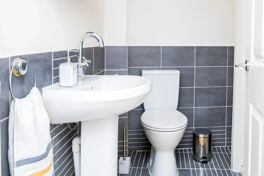 Lovely 2 Bedroom Apartment With Free Parking