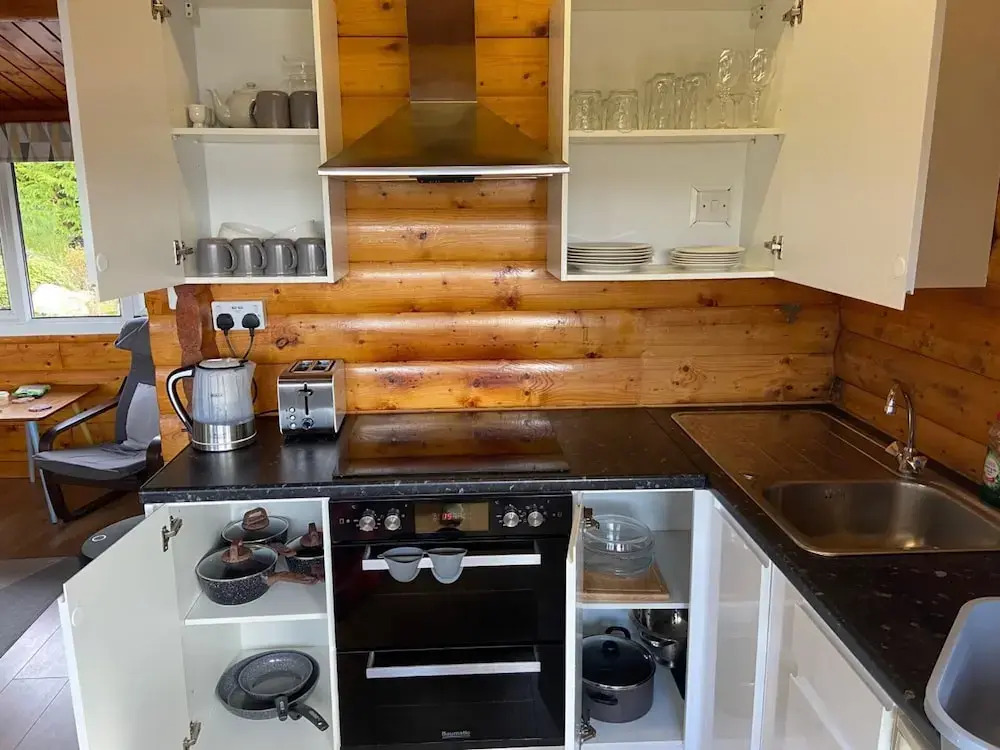 Snowdonia Log Cabin-sleeps 4-garden-pets