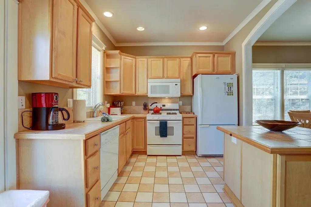 Westside Walkable-AC-3BR/2.5BA