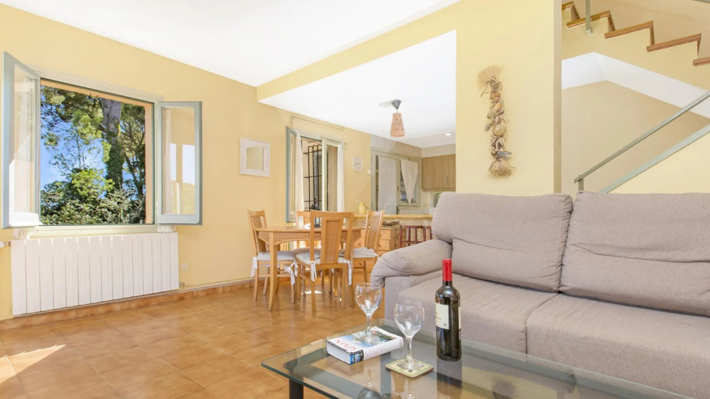 Ronda in Llafranc with 4 bedrooms and 2 bathrooms