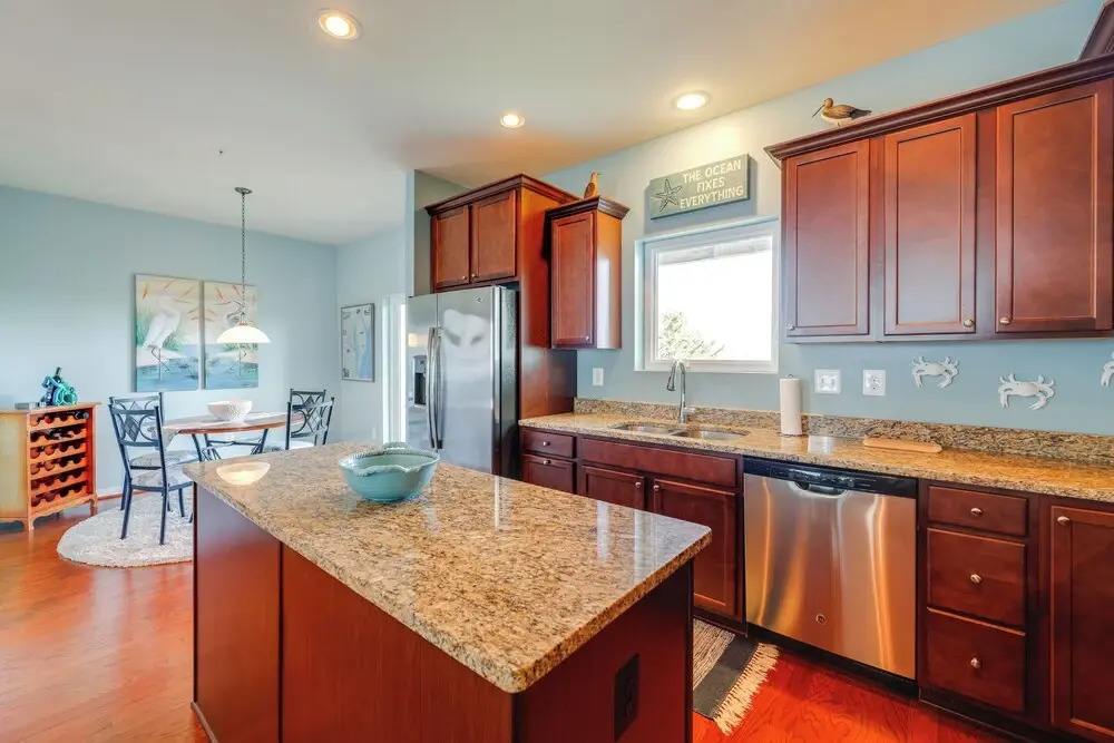 Boat Slip & Pool Access: Ocean City Home!