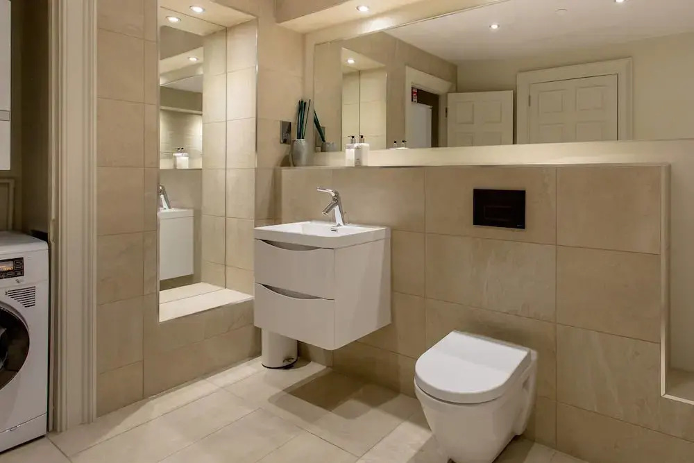 Heart of the City Luxury 3 Bedroom Apartment