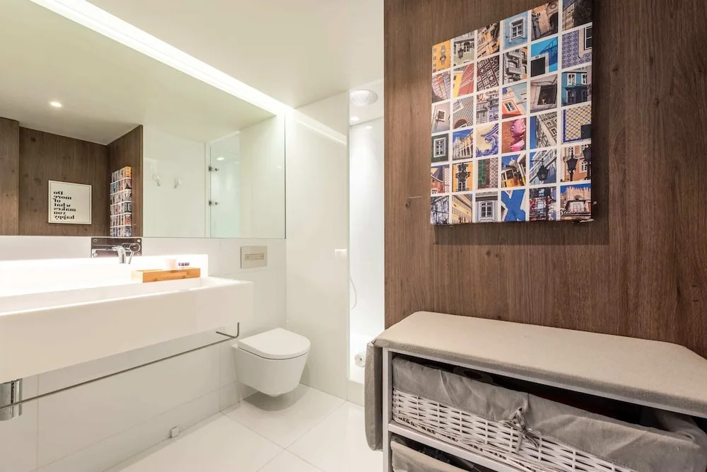 Mid-century Apartment Near Cais do Sodré